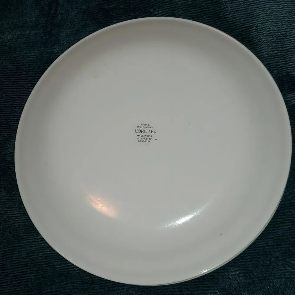 Classic Cafe in Black by‎ Corelle Set of Four 10.5